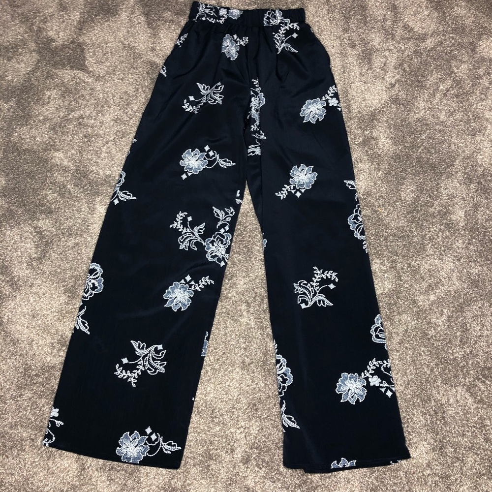 Target Navy & White Floral Flowy Pants